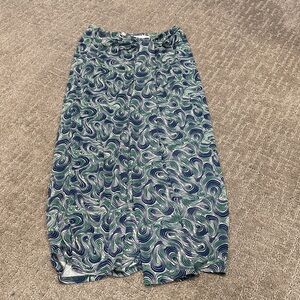 Cinq a sept NWT blue green swirl pattern midi skirt lined jersey slinky